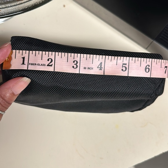 TUMI Black Small Zip Up Travel Toiletry Case Pouch Bag - Picture 9 of 9